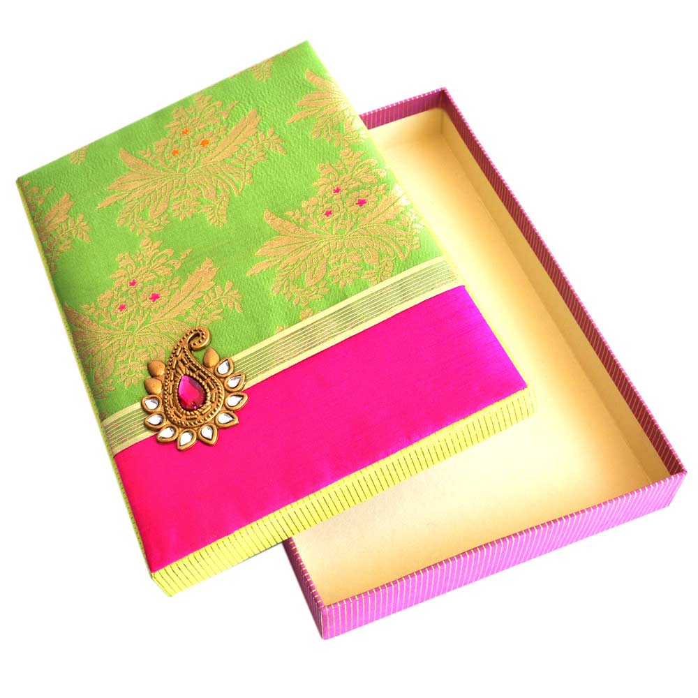 GiftsBouquet Smart Creations Decorative for Gift Packing/Wedding/Saree  Packing/Trousseau/Shagun/Suit (14 X 18 Rectangular (Gold), Size 14 by 16  inches : Amazon.in: Home & Kitchen